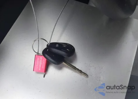 2017 Toyota Corolla L из США, поврежденный, VIN 2T1BURHEXHC779801